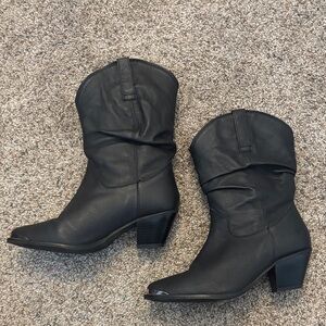 Women’s Dingo Heeled Cowboy Boots Size 9 W